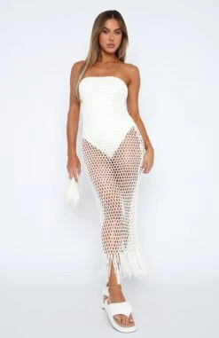 Front Page -White Fox Sales 11.05.2318548